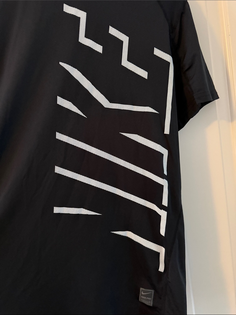 Nike Men’s Performance Tee - Picture 2 of 7